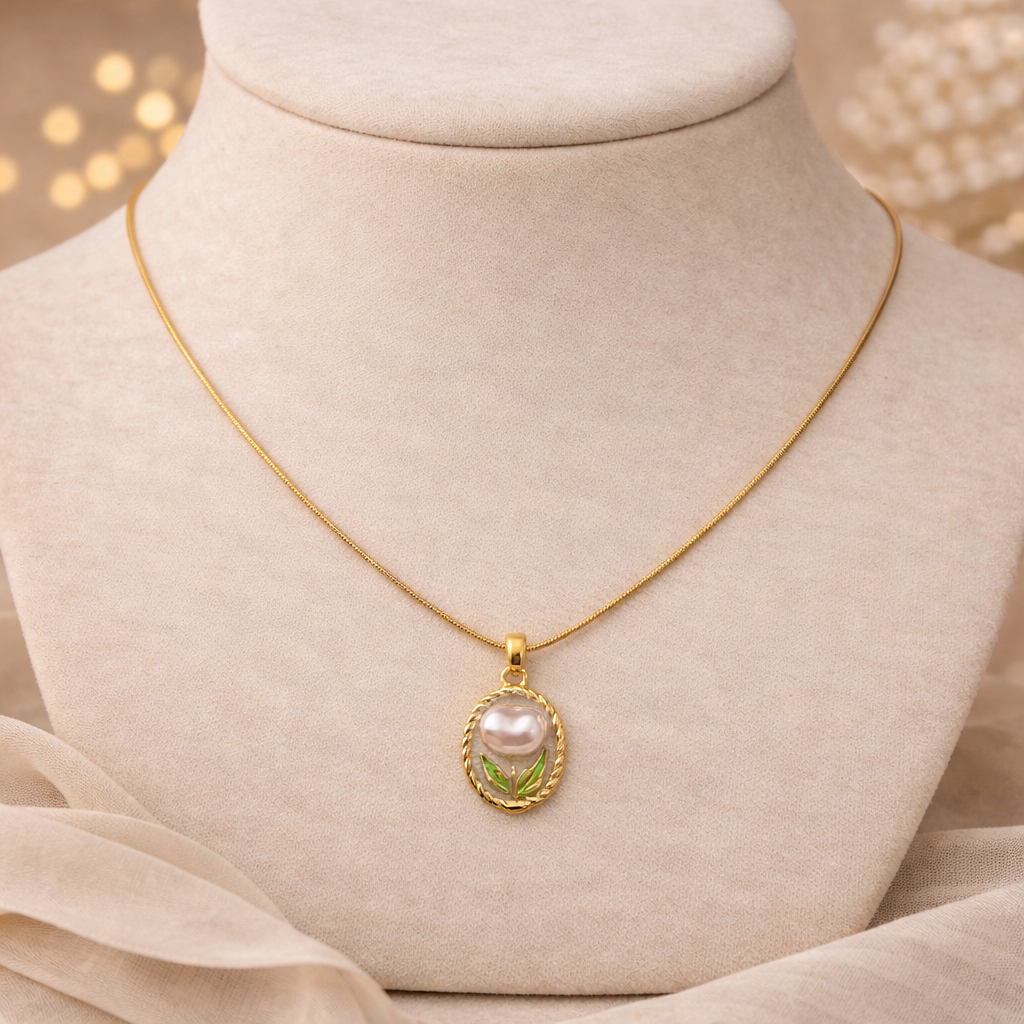 Pearl Floral Pendant
