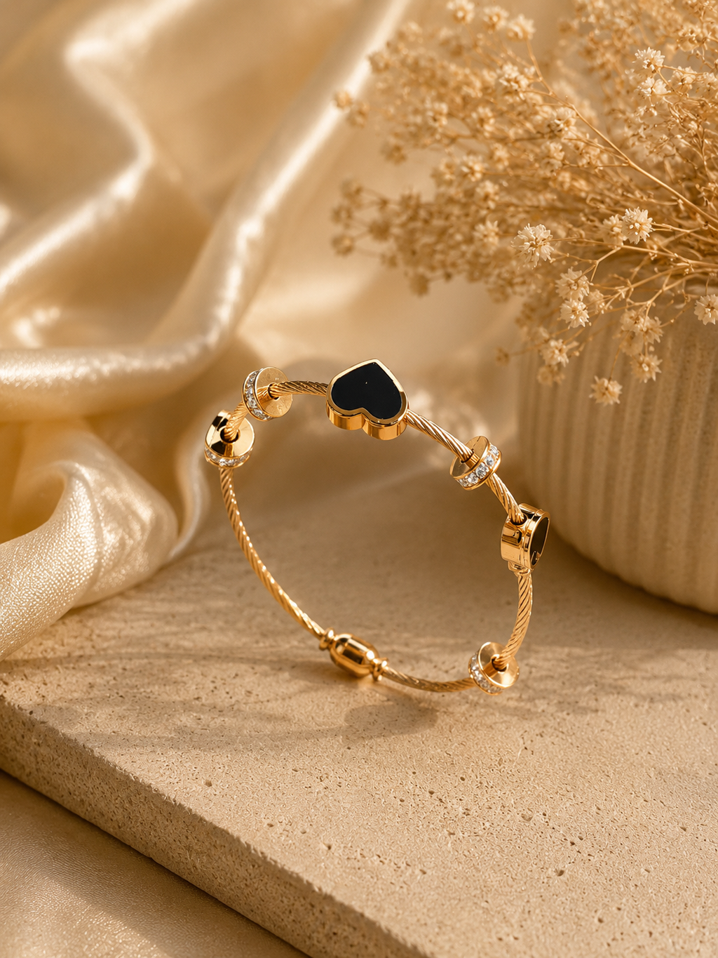 Black Clover Charm magnet Bracelet