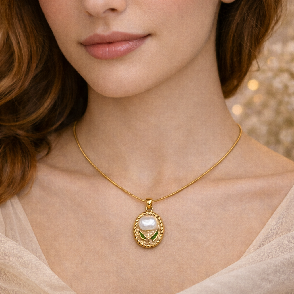 Pearl Floral Pendant