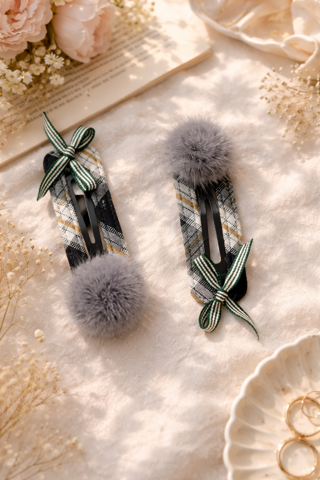 Pom Pom Tik Tak Hair Clip