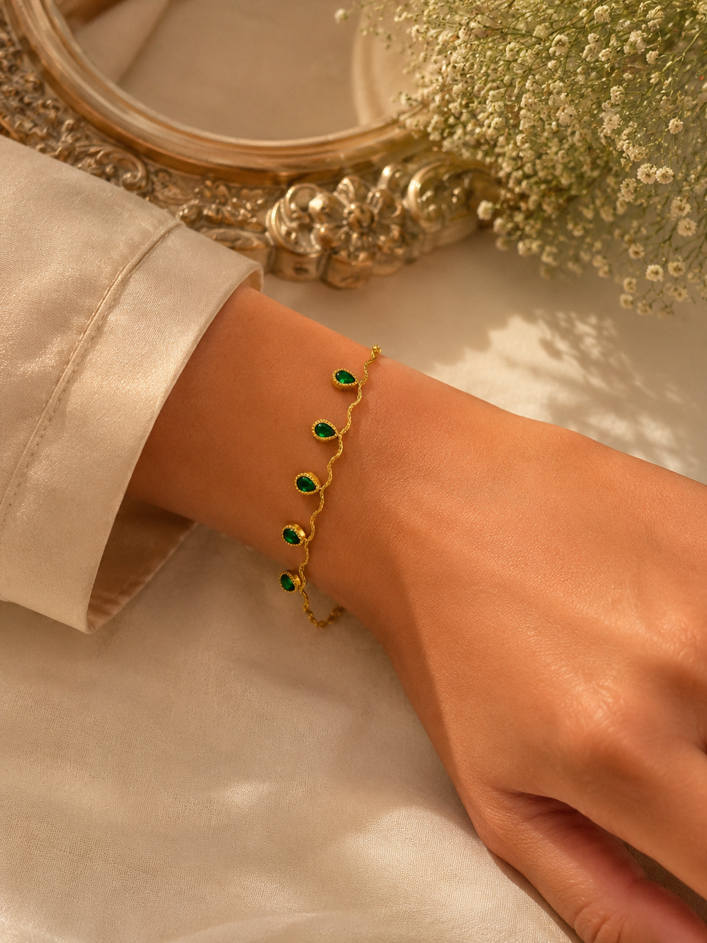 Emerald Dewdrop Bracelet
