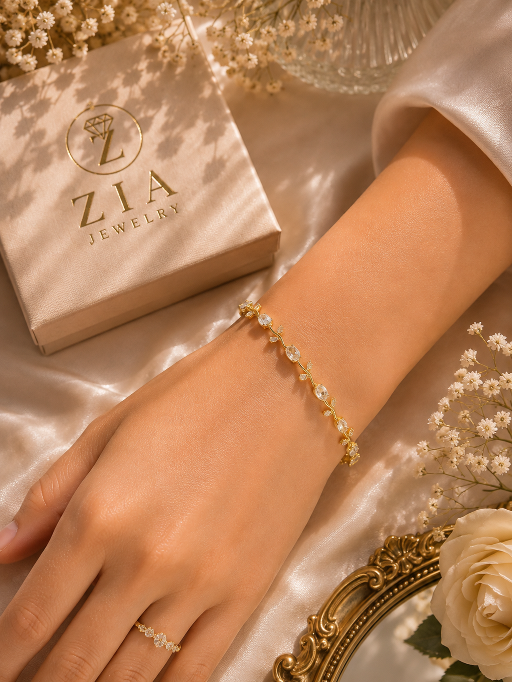 Blooming Tulip golden Bracelet