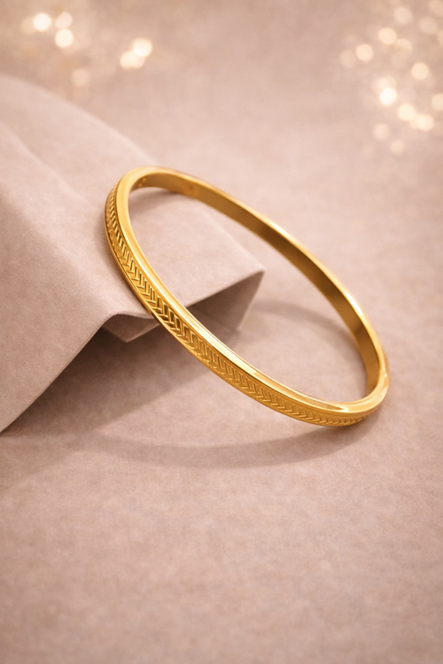 Anti-Tarnish gold Bangle Bracelet