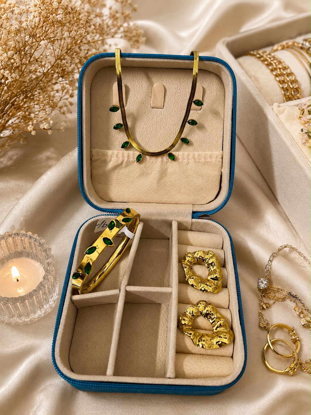 Emerald Green Jewelry Gift Set – kada, Necklace & Earrings with Travel Box