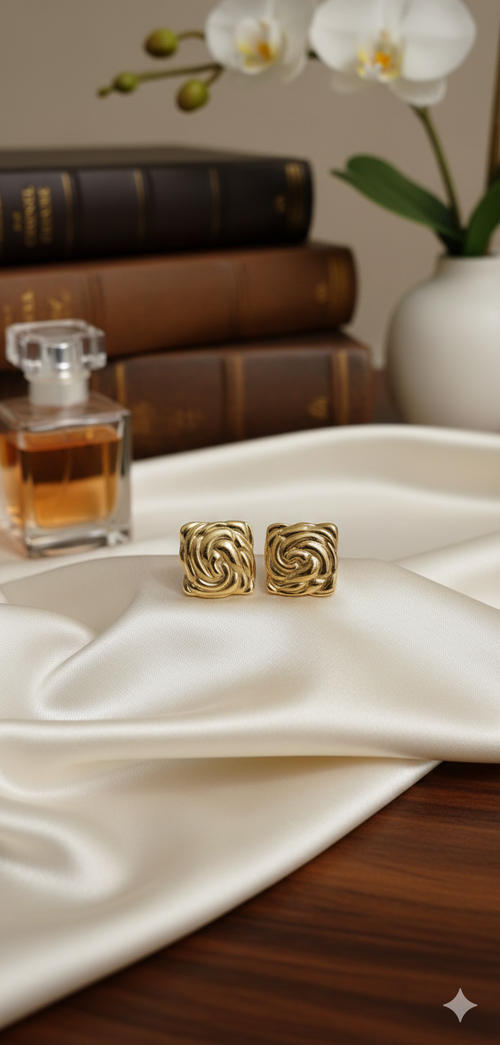 Anti-tarnish Swirl Studs